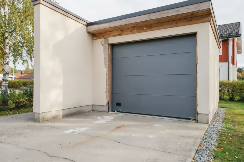byta garageport s v ljer du r tt modell isolering och s kerhet f r din villa