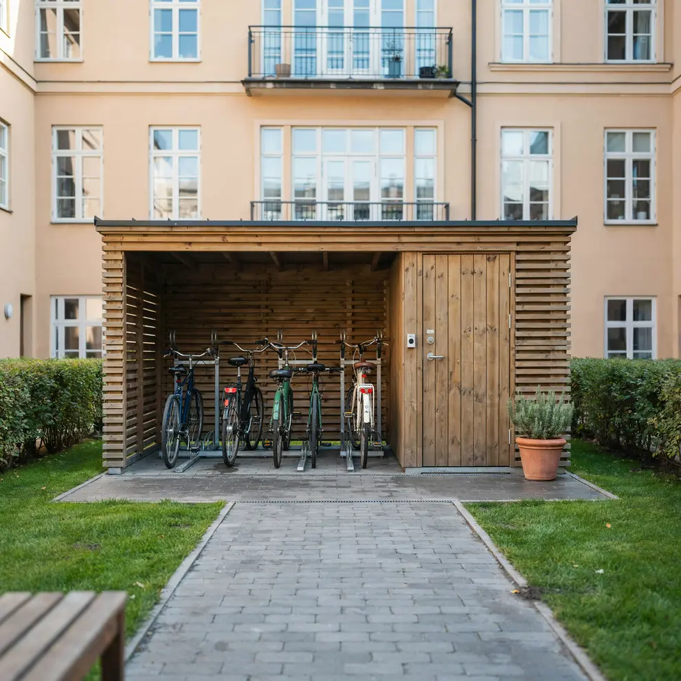 bygga cykelforrad cykelbod cykelparkering hammarbyhojden johanneshov stockholm
